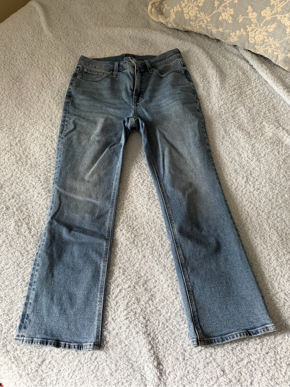 Women's Mid Rise Flare Jeans 27